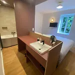 Le Clos 1003 Pensión 4*