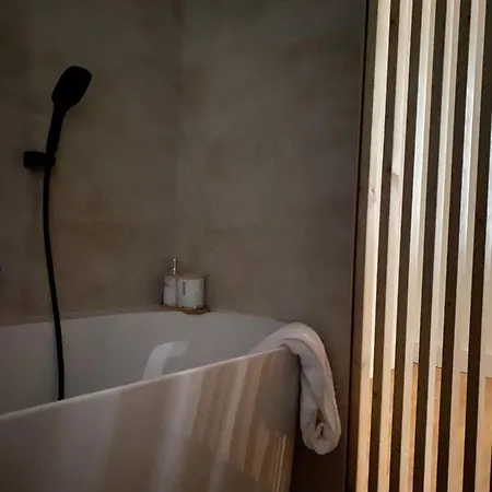 Le Clos 1003 Πανσιόν
